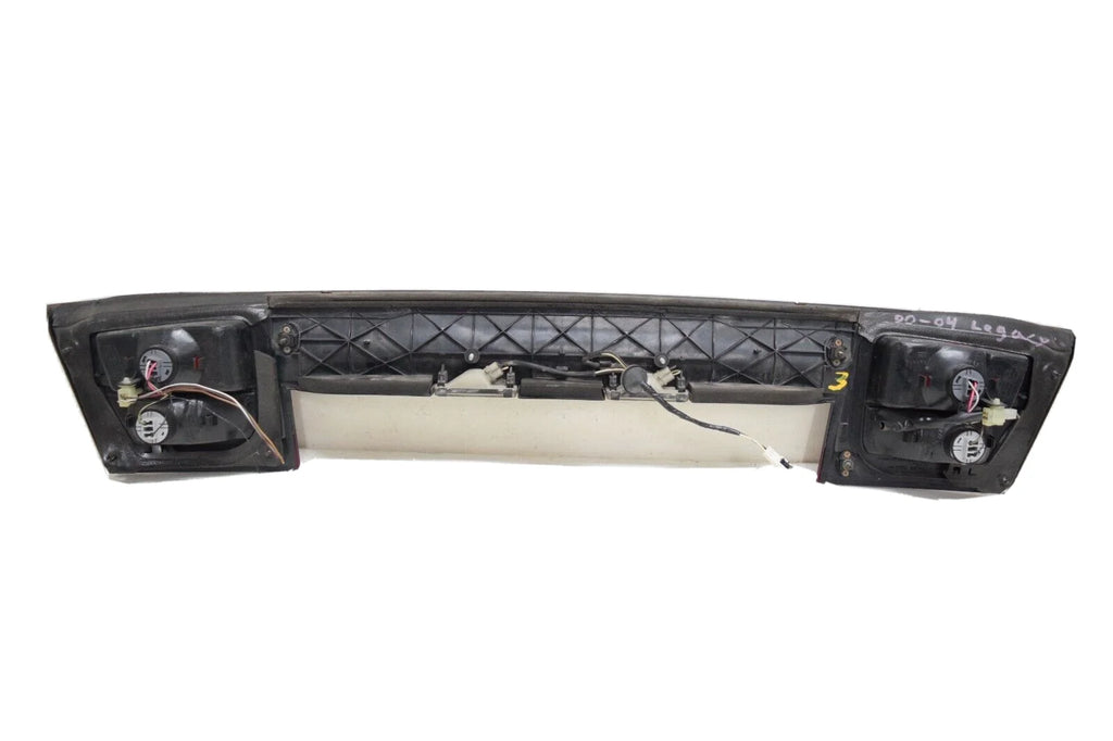 Subaru Legacy Outback Trunk Lid Center Tail Light O9592