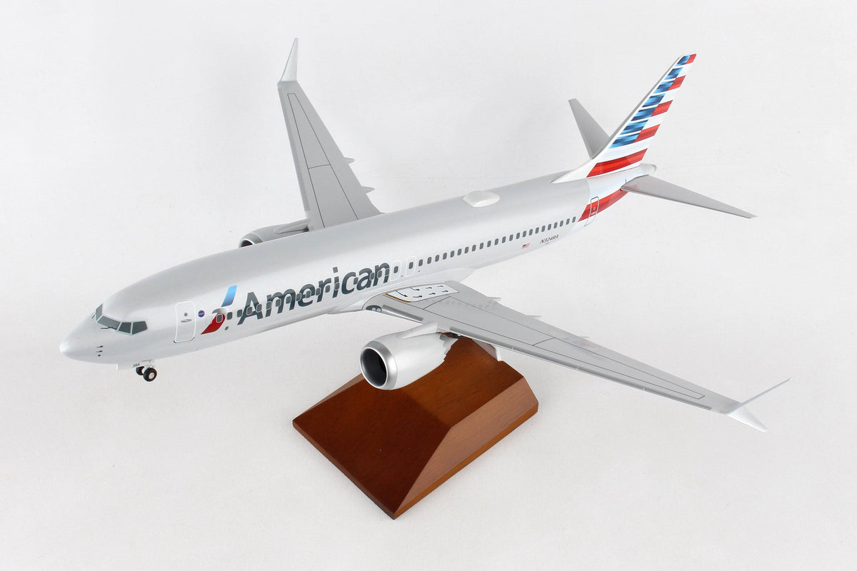 1/100 American 737MAX8 with Wood Stand & Gear Y2664