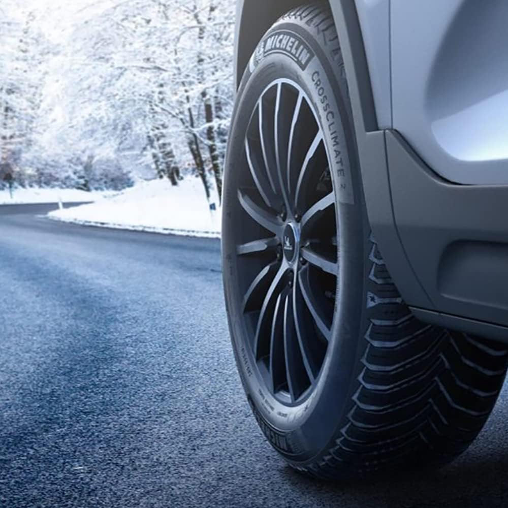 235/55R17 99H All-Season Car Tire V67305