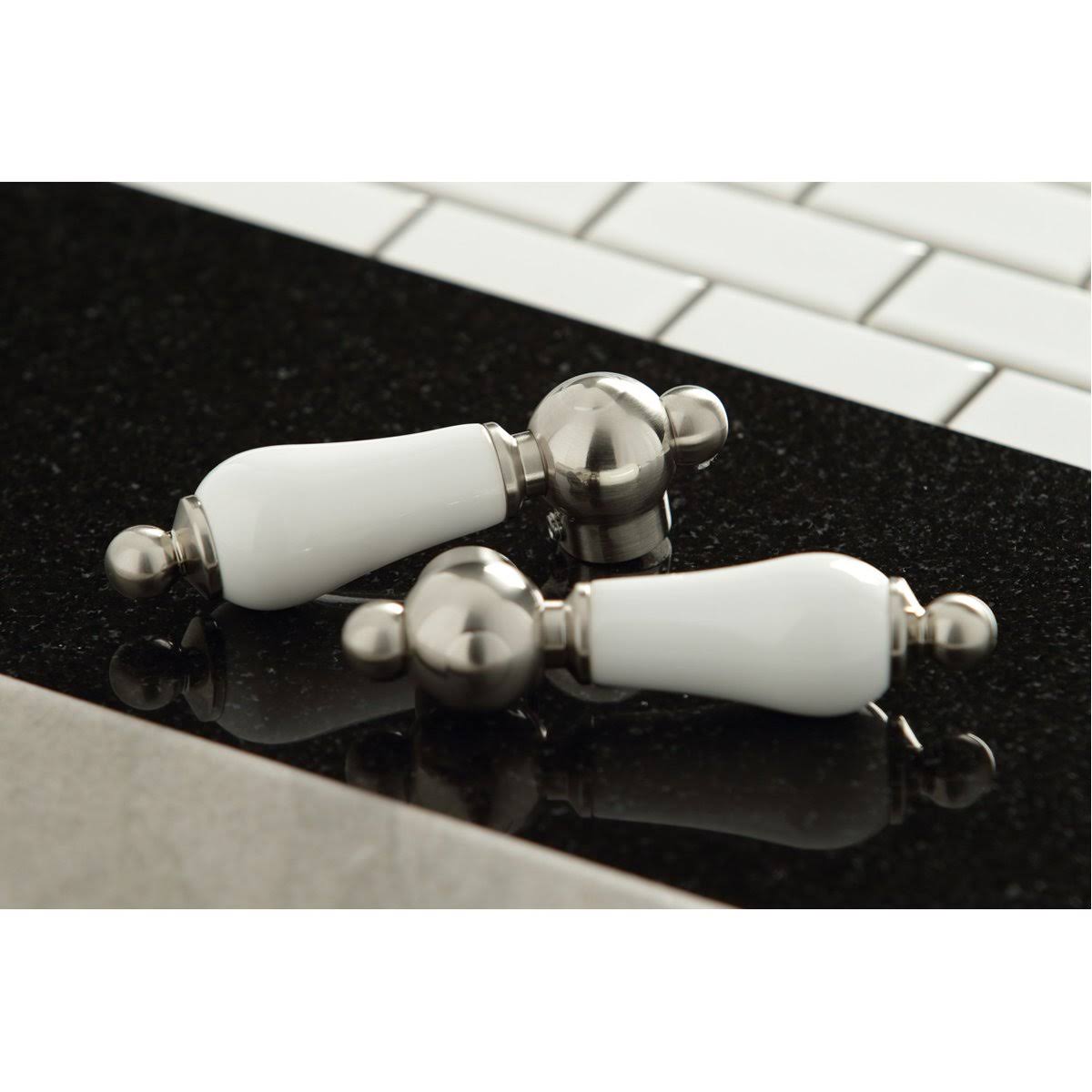 Polished Brass Widespread Bathroom Faucet V950